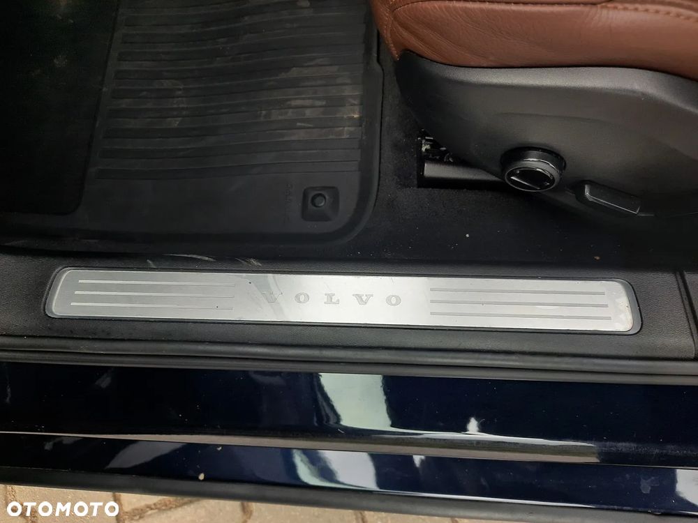 Volvo V90 T8 Twin Engine AWD Momentum - 16