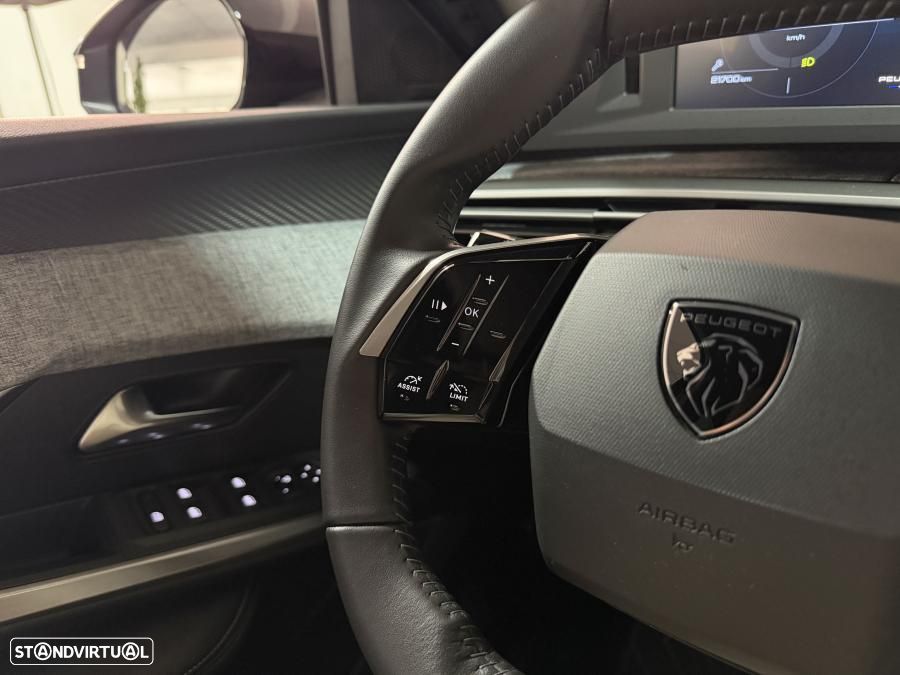 Peugeot 5008 1.2 Hybrid Allure Pack e-DCS6 - 19