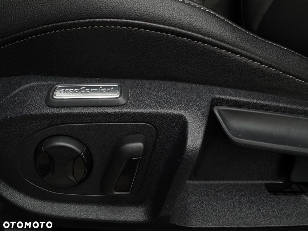 Volkswagen Arteon 2.0 TDI SCR DSG R-Line Edition - 27