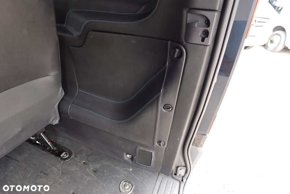 Mercedes-Benz Vito Shuttle 639.705 - 23