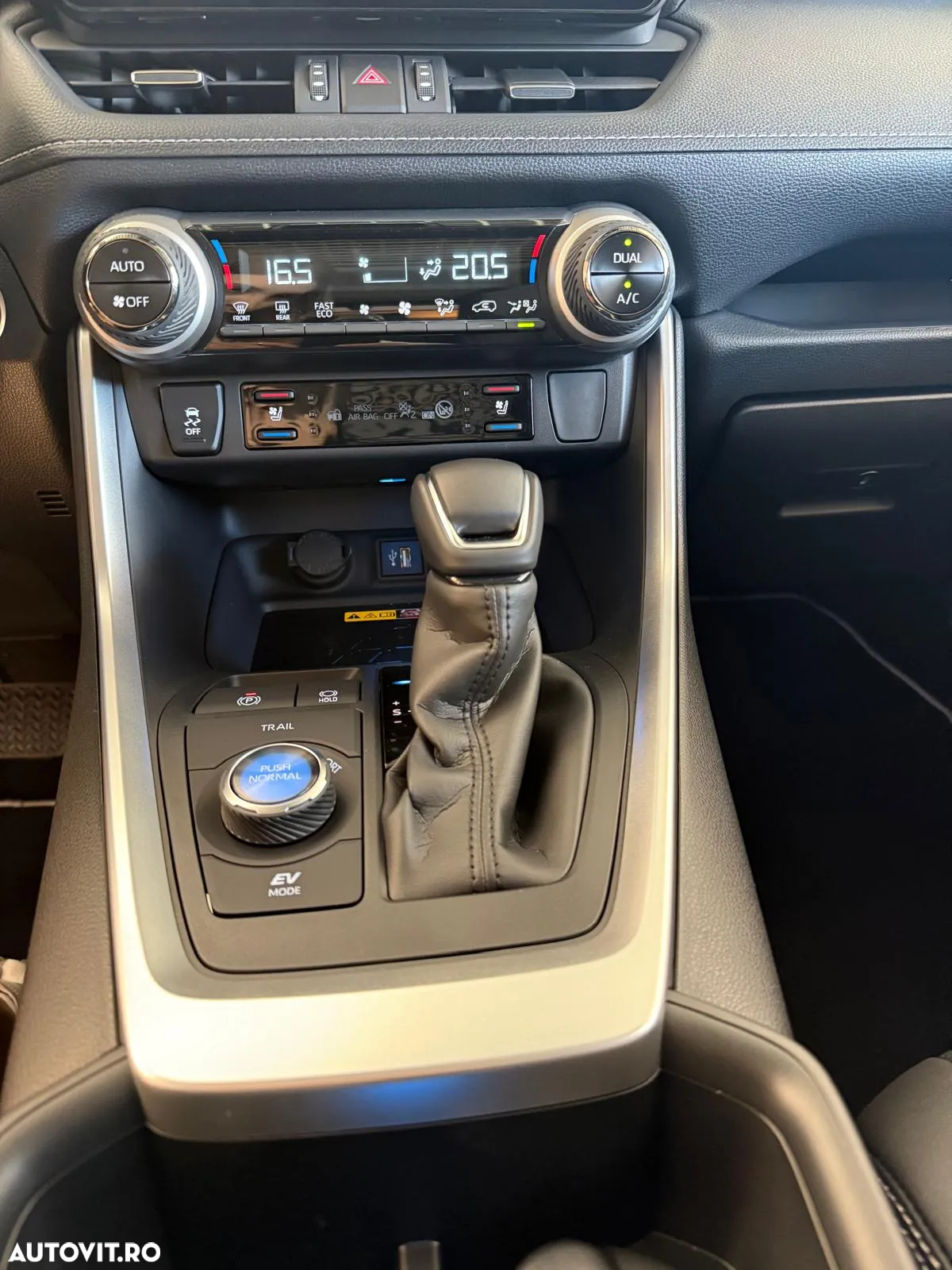 Toyota RAV4 2.5 Hybrid VVT-iE 4x4 Luxury Premium - 8