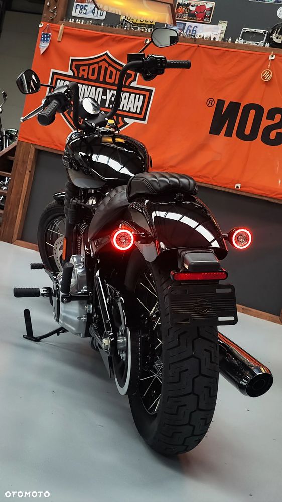 Harley-Davidson Softail Street Bob - 6