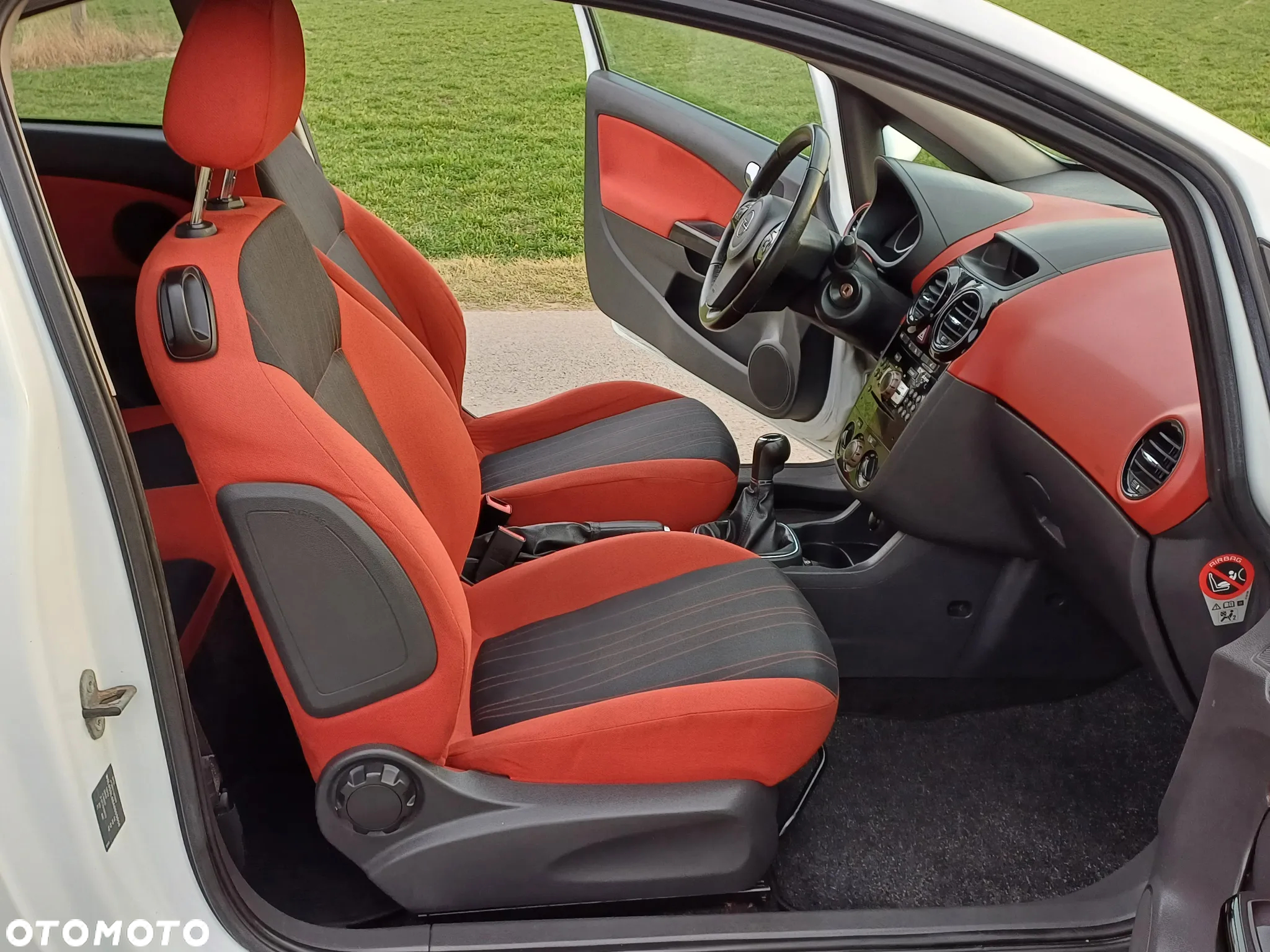 Opel Corsa 1.2 16V Cosmo - 20