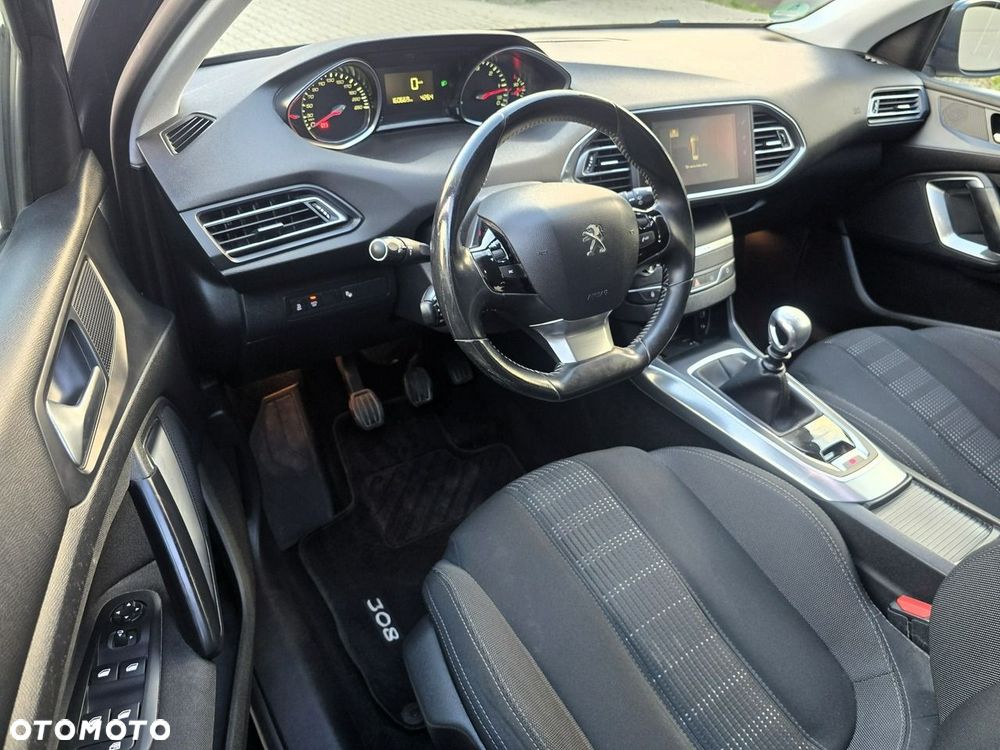 Peugeot 308 2.0 BlueHDi Allure S&S - 21