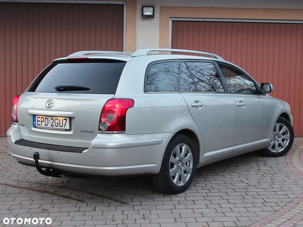 Toyota Avensis 1.8 VVT-i Sol Premium - 14