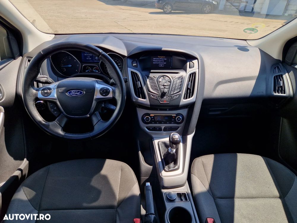 Ford Focus 1.6 TDCI DPF Ambiente - 10
