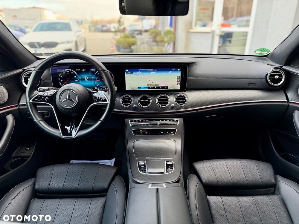 Mercedes-Benz Klasa E 220 d 4Matic 9G-TRONIC Exclusive - 18