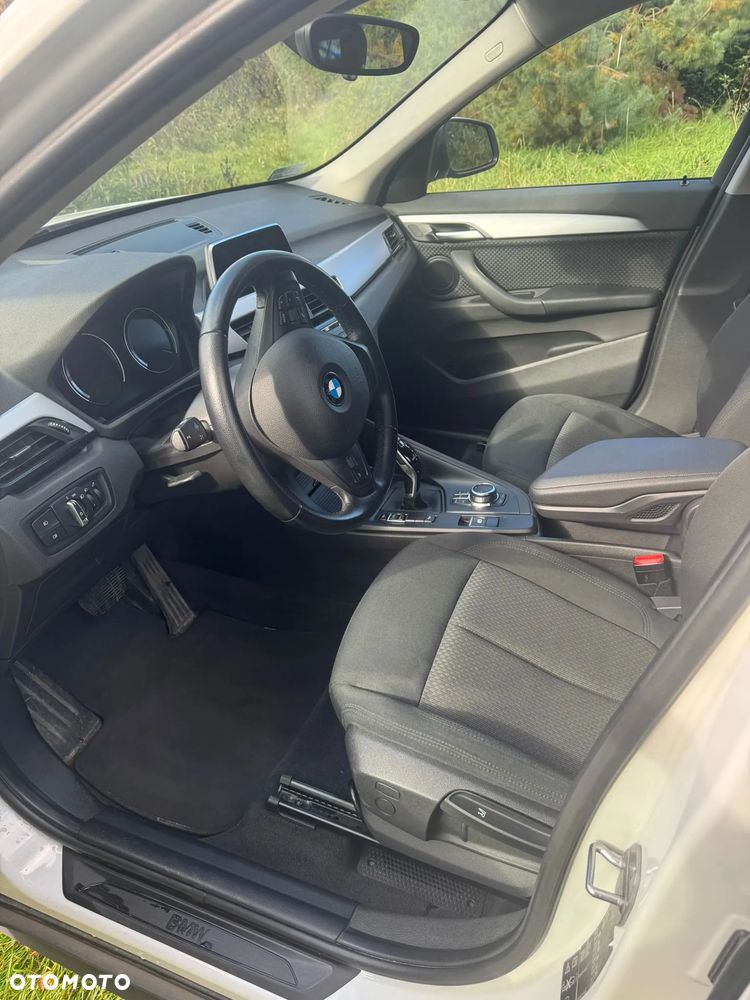 BMW X1 xDrive18d - 13