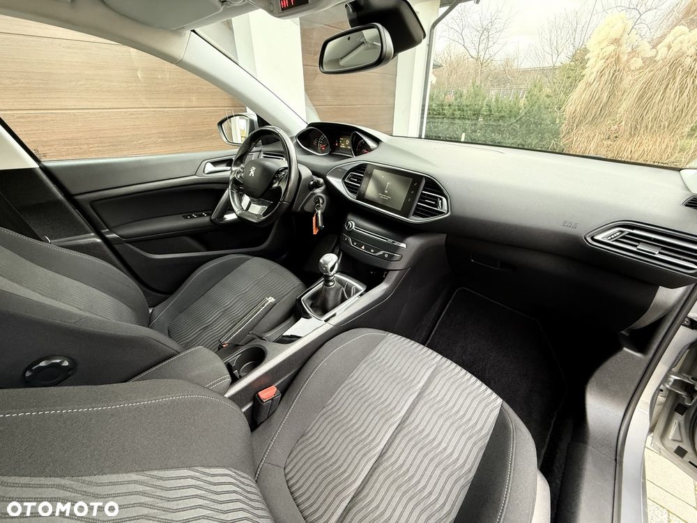 Peugeot 308 125 THP Active - 24