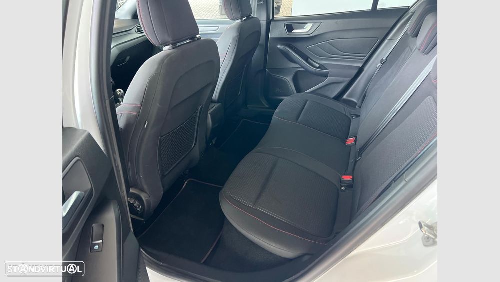 Ford Focus 1.0 EcoBoost ST-Line - 14