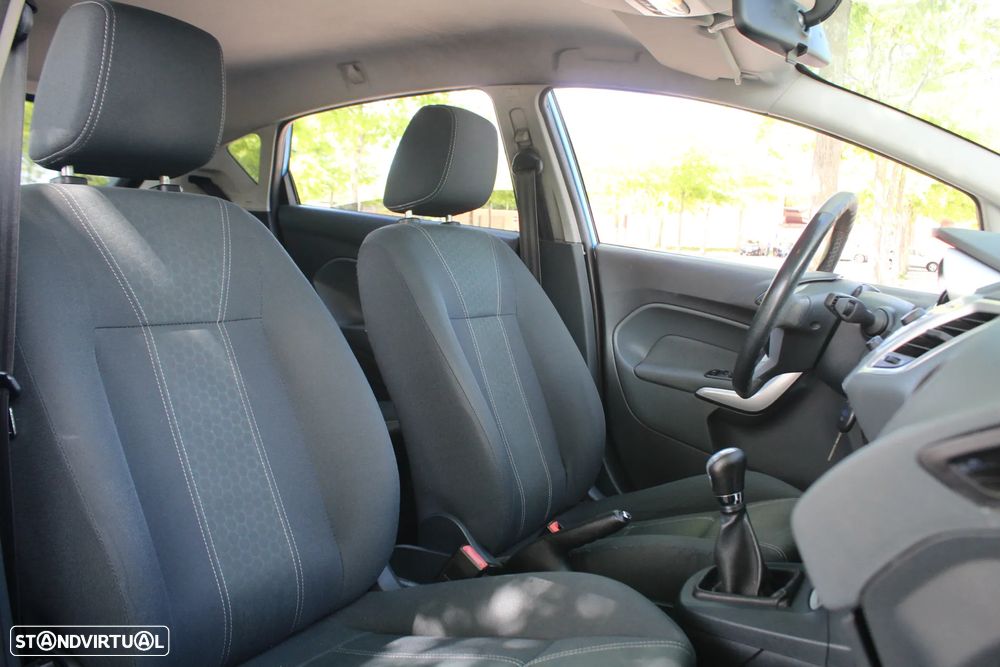 Ford Fiesta 1.25 Titanium 124g - 44