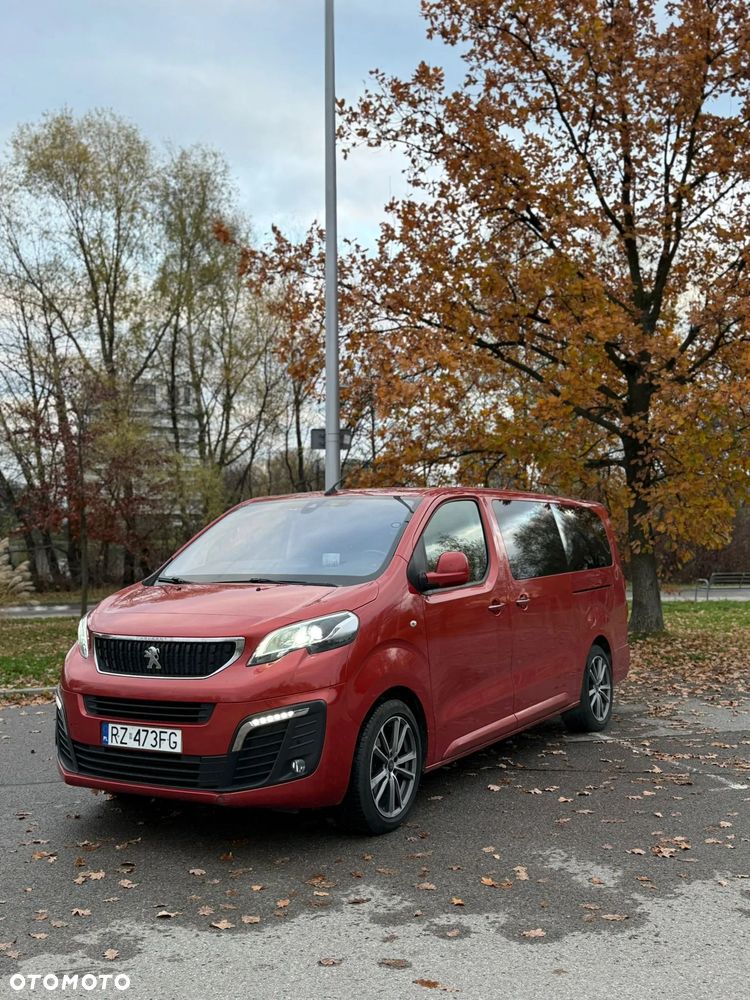 Peugeot Traveller - 1