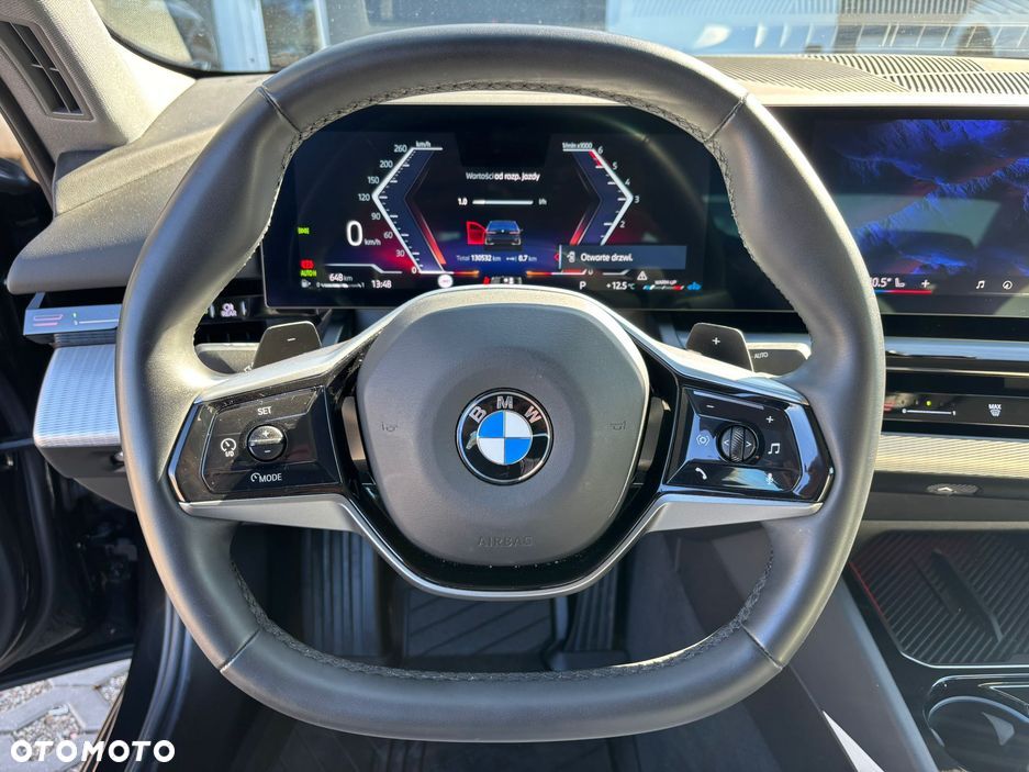 BMW Seria 5 520d mHEV - 12