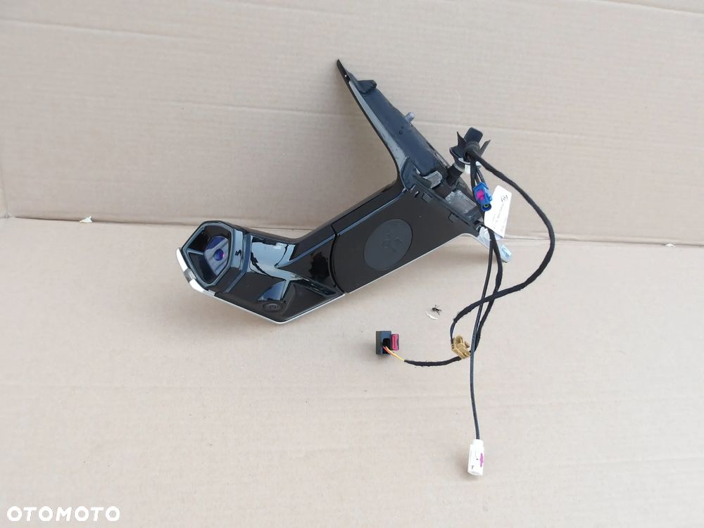 LUSTERKO AUDI E TRON 4KE857409C 4KE857410C - 13