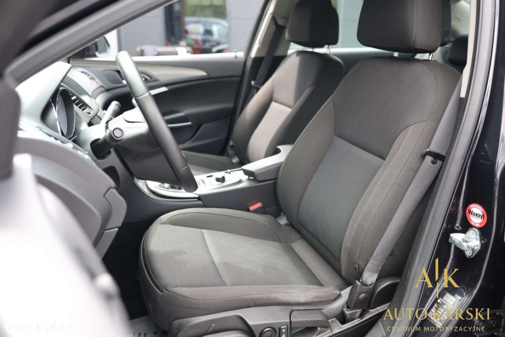 Opel Insignia - 8