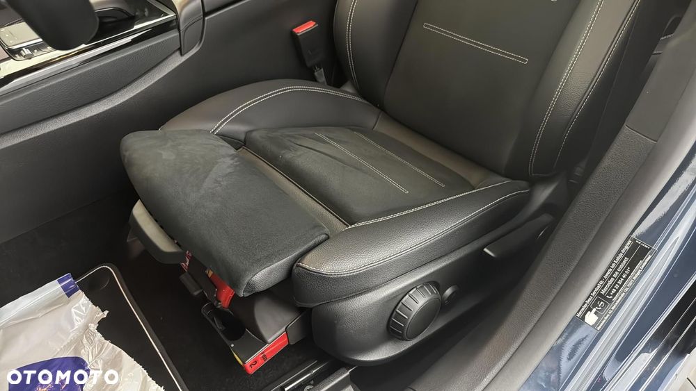 Mercedes-Benz CLA 250 4-Matic AMG Line 7G-DCT - 13