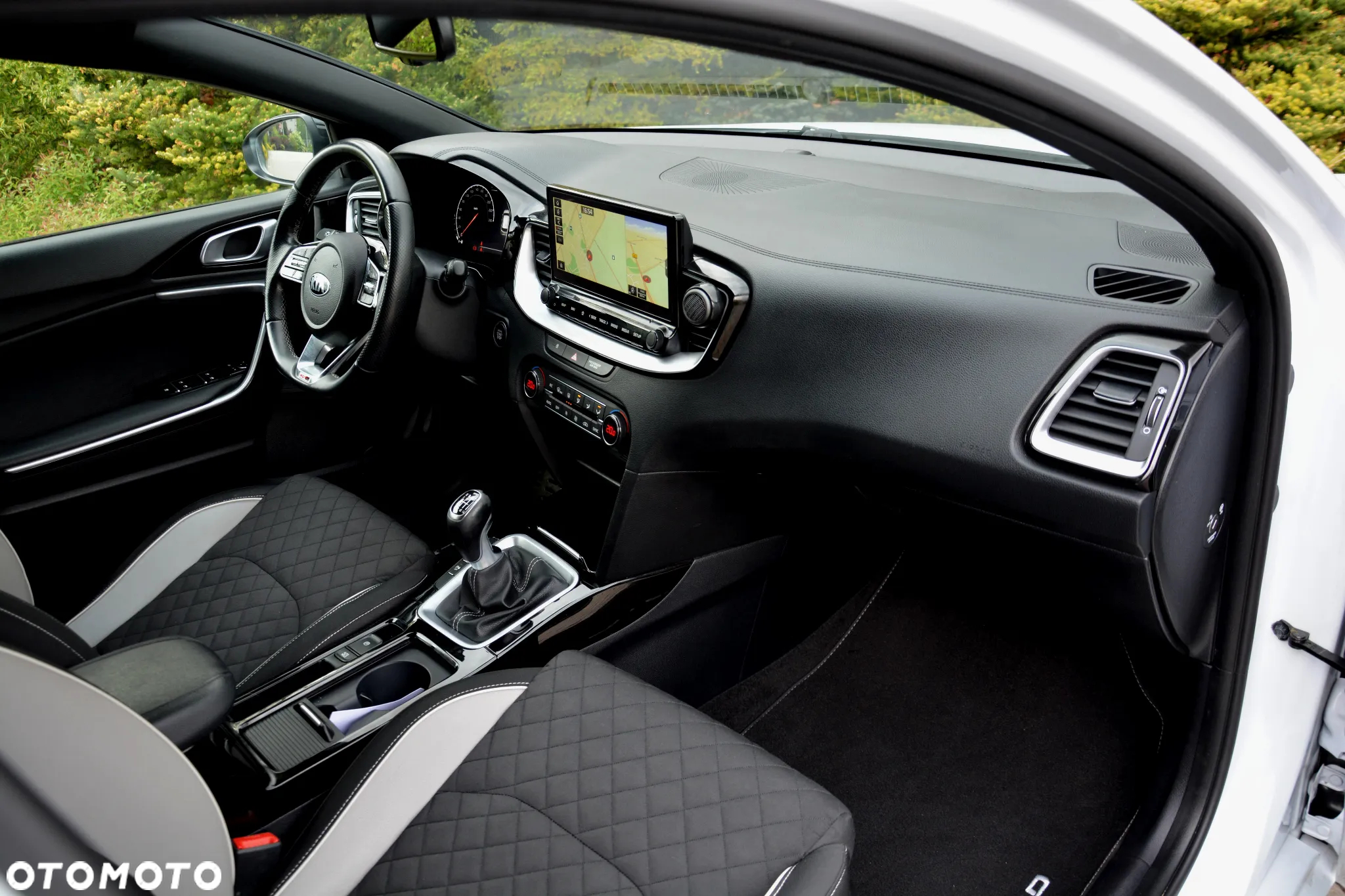 Kia ProCeed 1.6 CRDi GT Line - 24