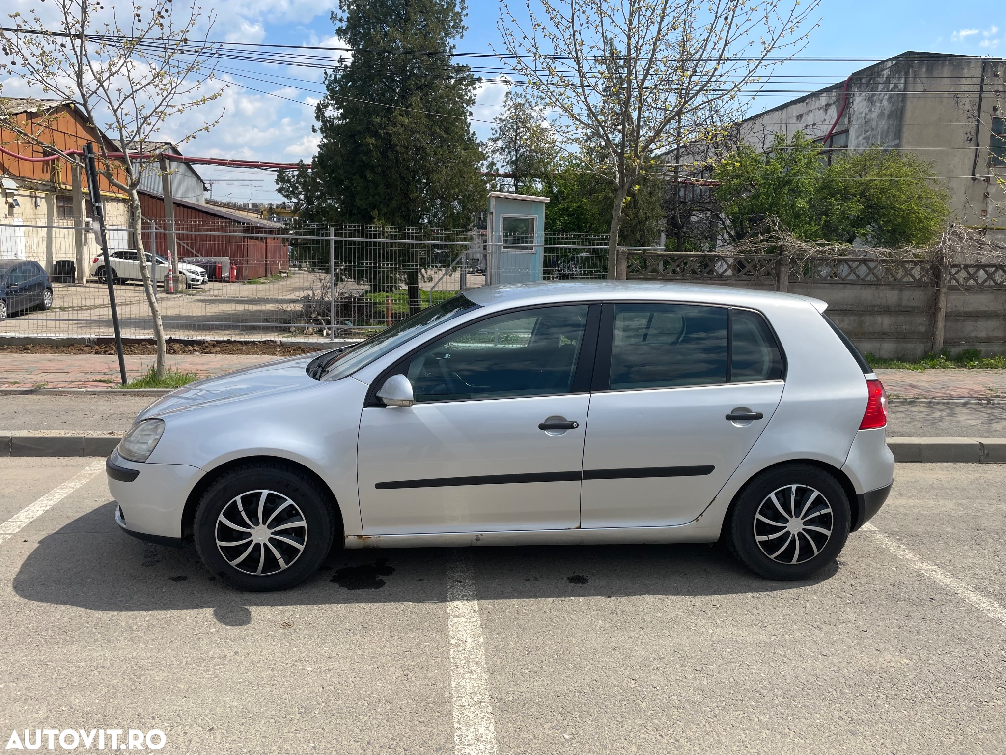 Volkswagen Golf 1.6 Comfortline - 3
