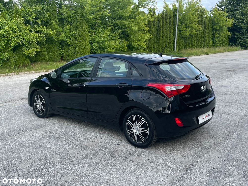 Hyundai i30 blue 1.6 CRDi Style - 36