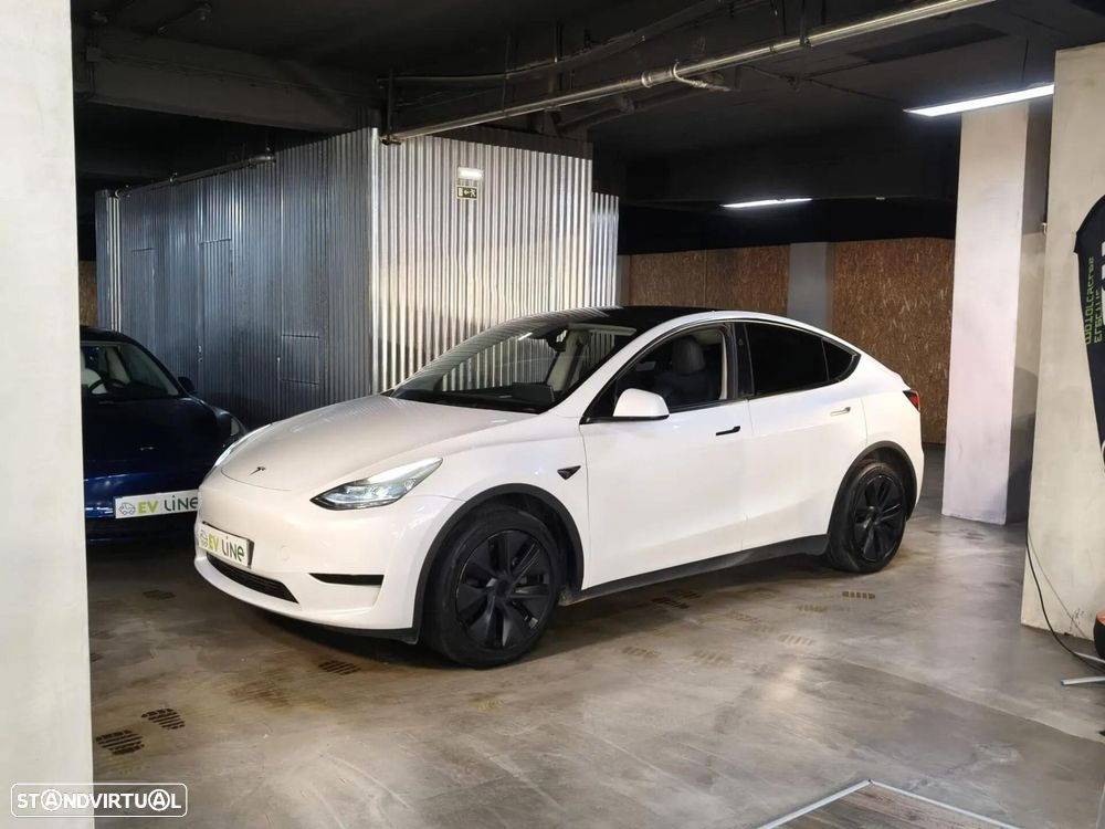 Tesla Model Y RWD - 2