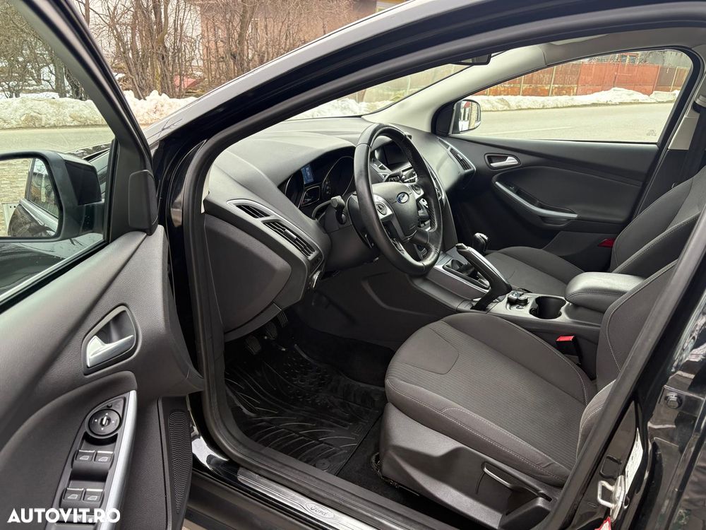 Ford Focus ver-1-6-tdci-dpf-start--stopp--system-titanium - 8