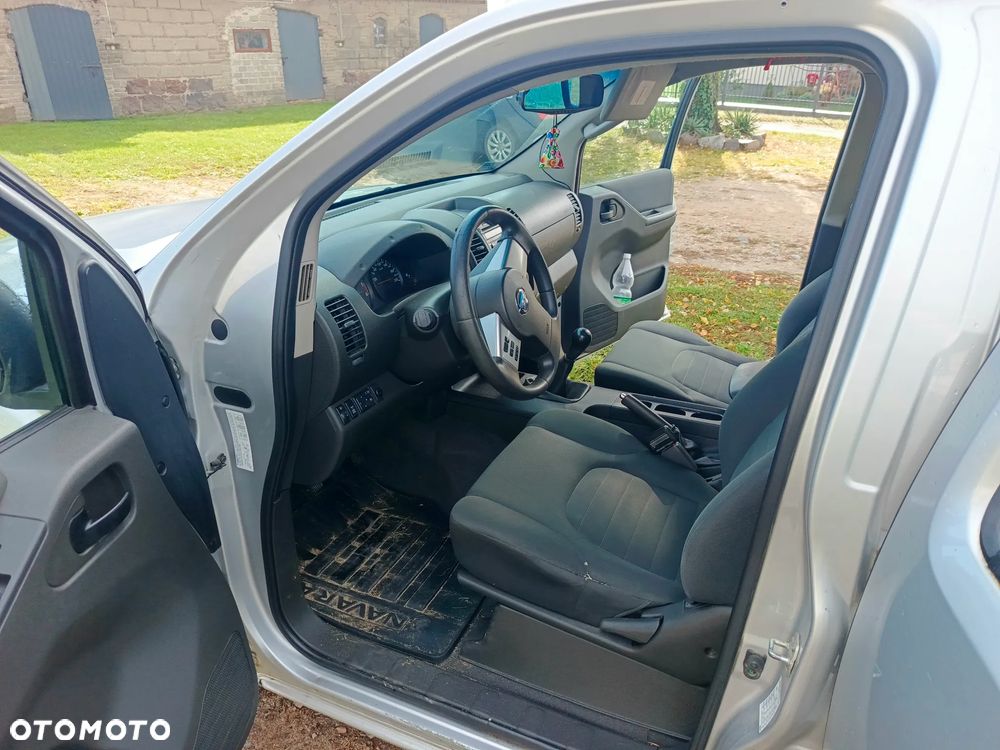 Nissan Navara 2.5 D SE - 15