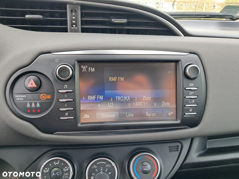 Toyota Yaris 1.5 Premium CVT - 16