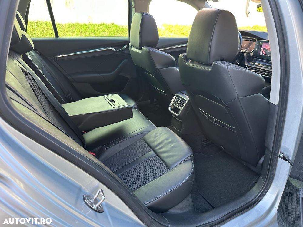 Skoda Octavia Combi 2.0 TDI DSG First Edition - 31