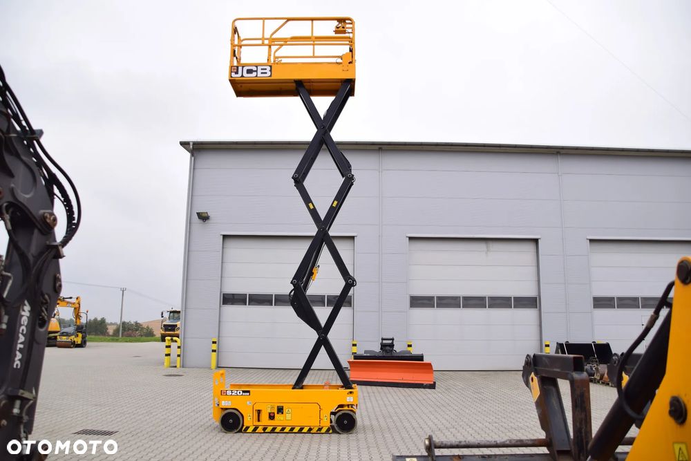 JCB S2032 - 11