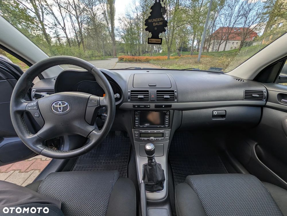Toyota Avensis 2.0 D-4D Team - 10