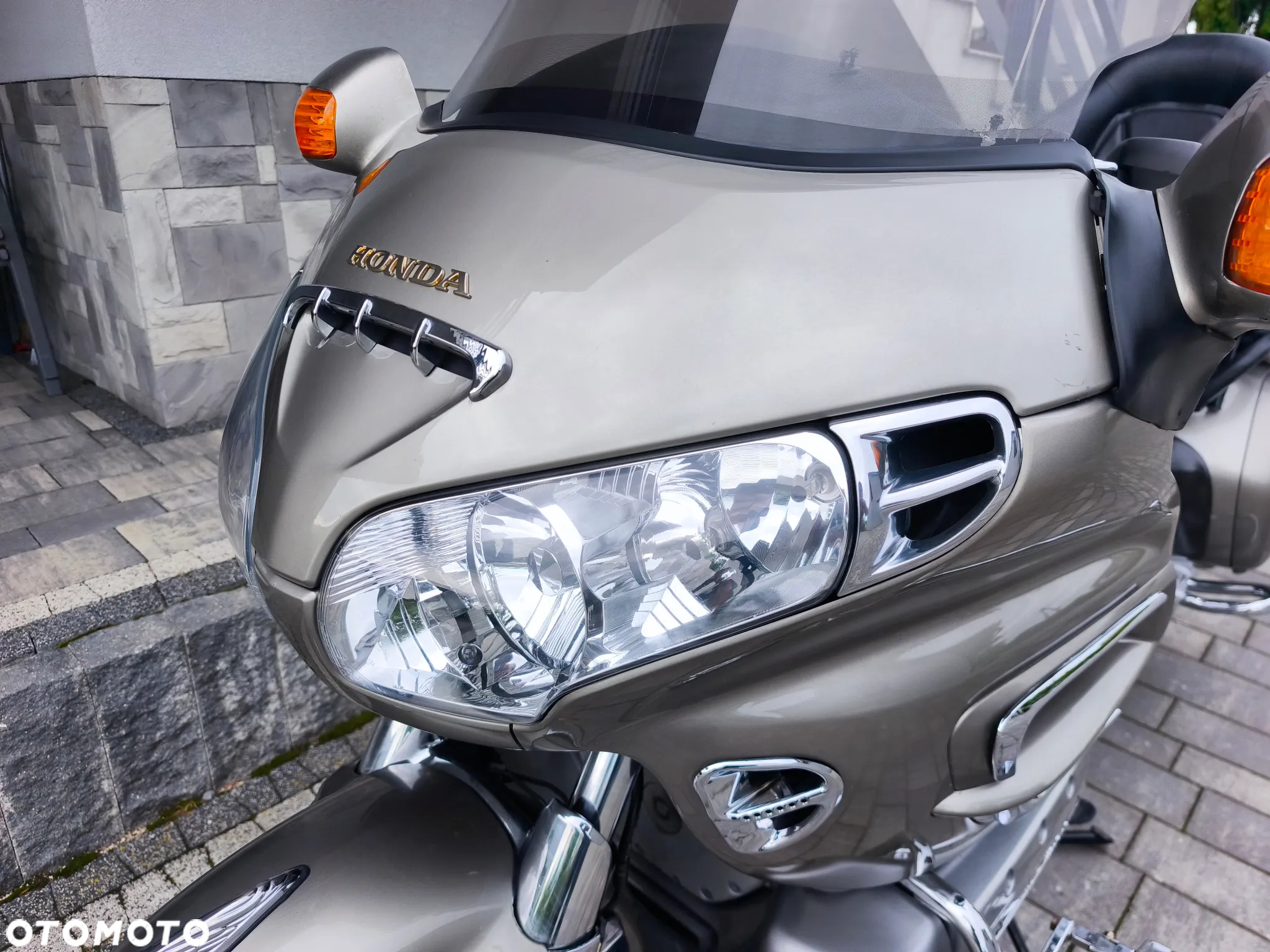 Honda GL - 25