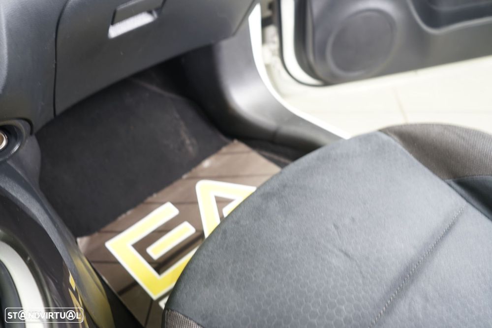 Nissan Juke 1.5 dCi Acenta Connect - 32