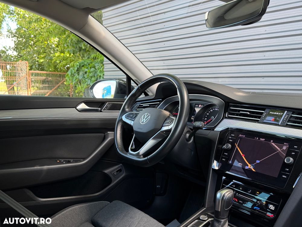 Volkswagen Passat 2.0 TDI SCR DSG Business - 8