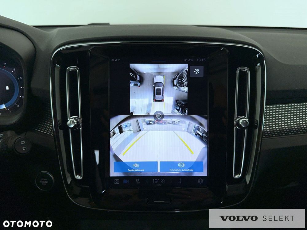 Volvo XC 40 B4 B DKG Ultra Dark - 22