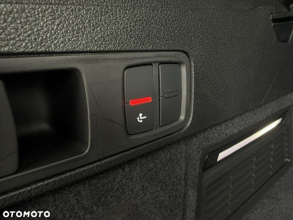 Audi Q5 Sportback 40 TDI quattro S tronic S line - 16