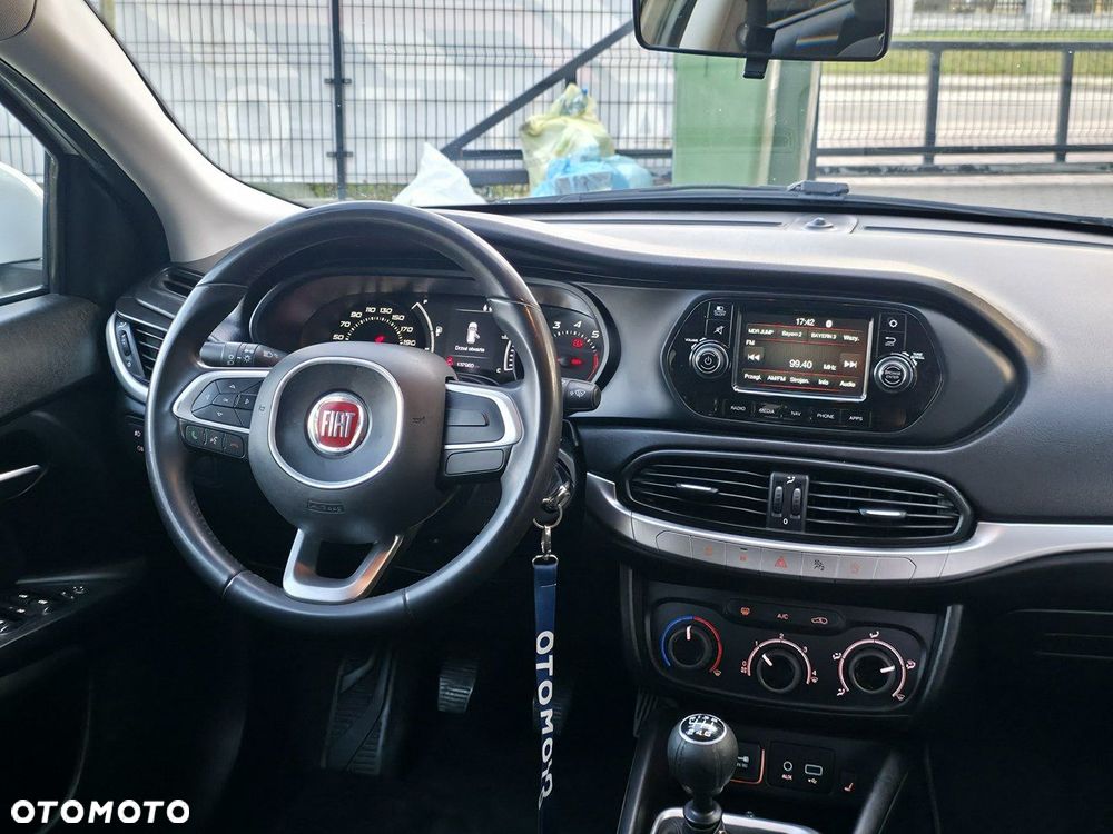 Fiat Tipo - 12