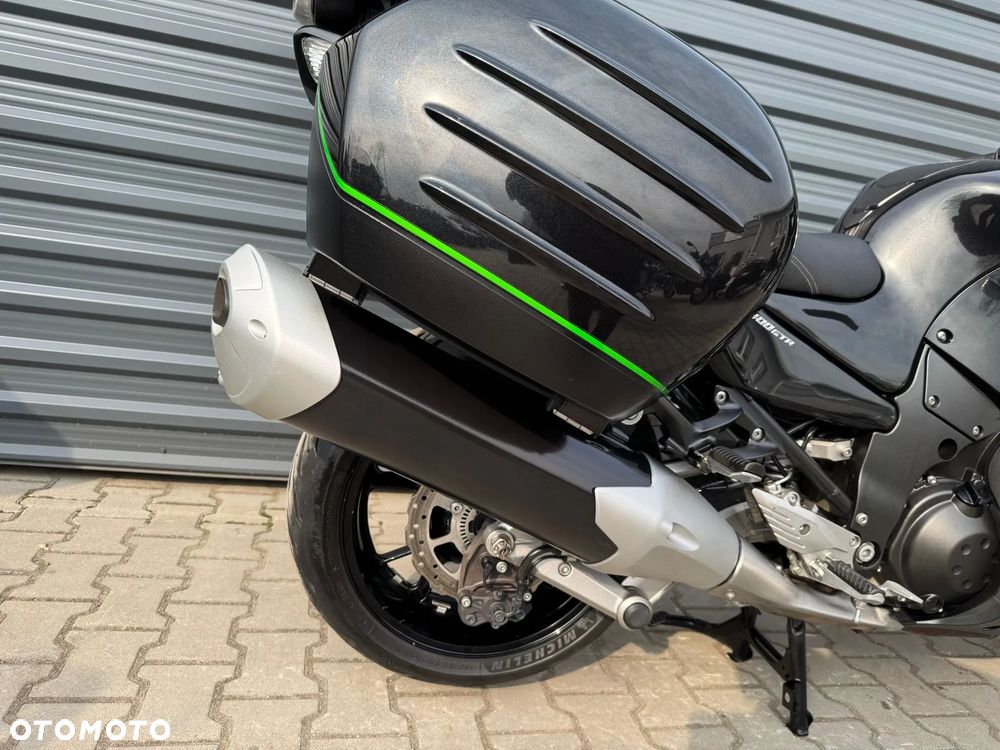Kawasaki GTR - 10