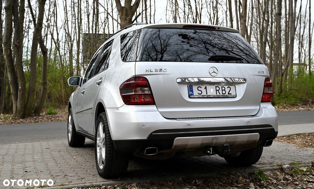 Mercedes-Benz ML - 16