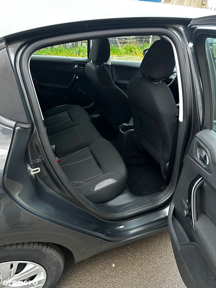 Peugeot 208 82 VTI Active - 12