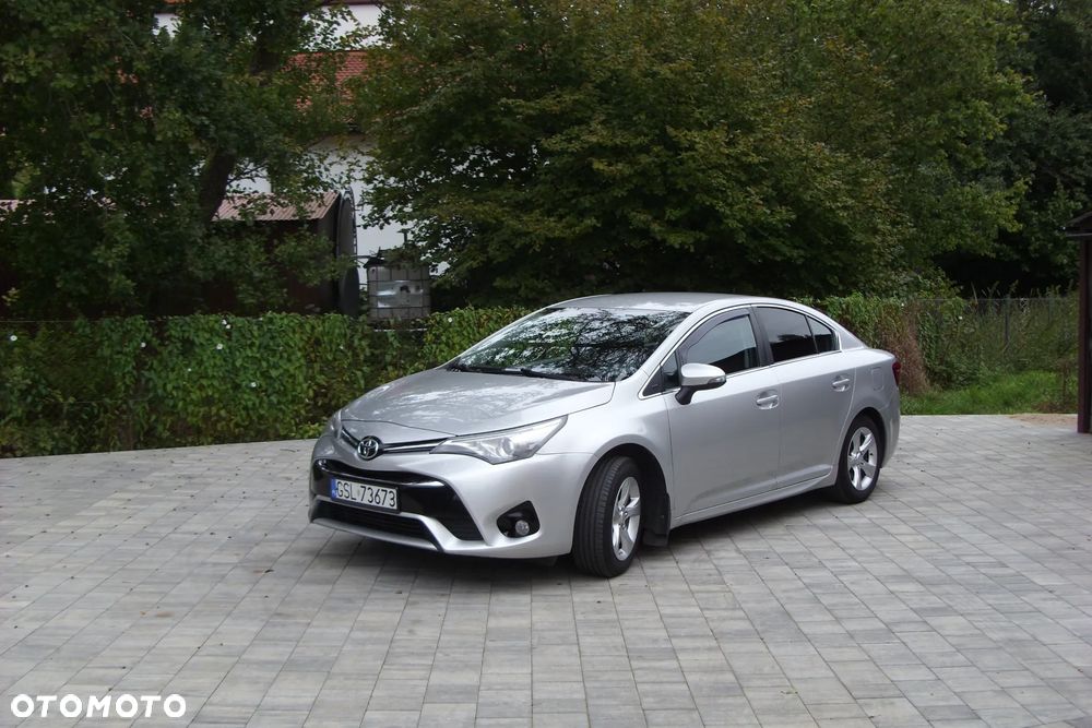 Toyota Avensis 1.8 Active MS - 1