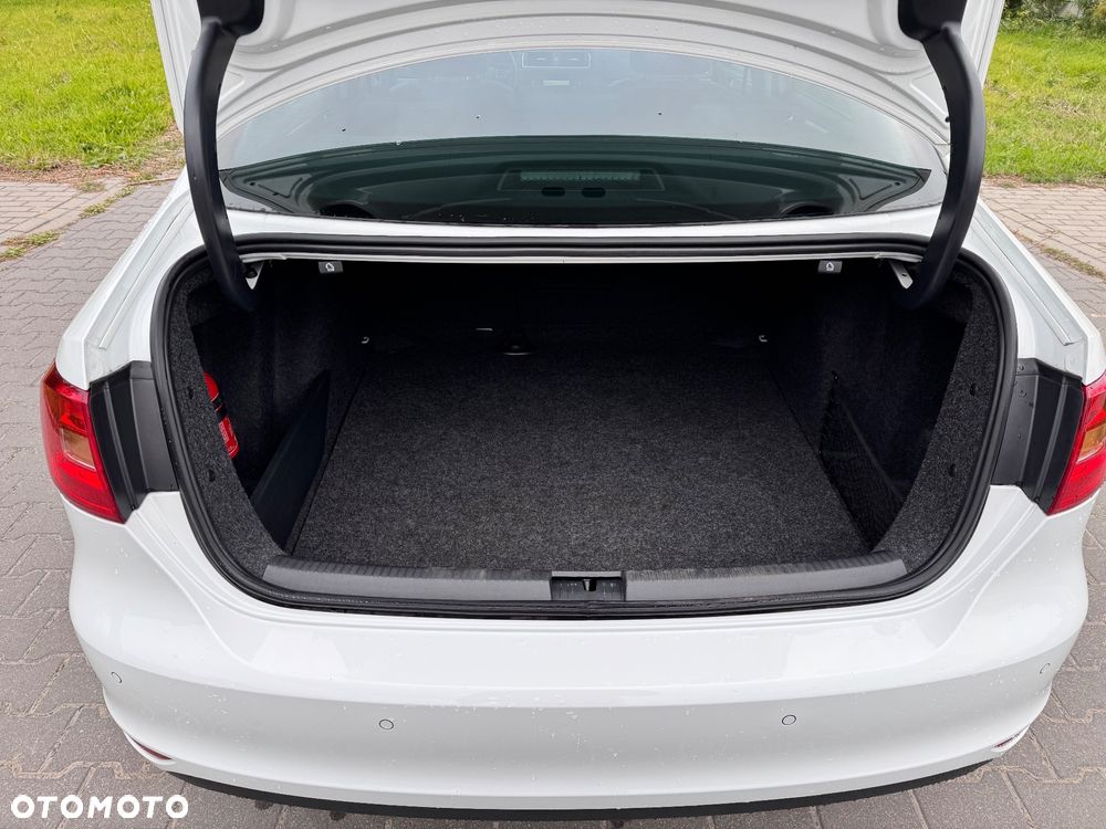 Volkswagen Jetta 1.4 TSI Highline DSG - 24