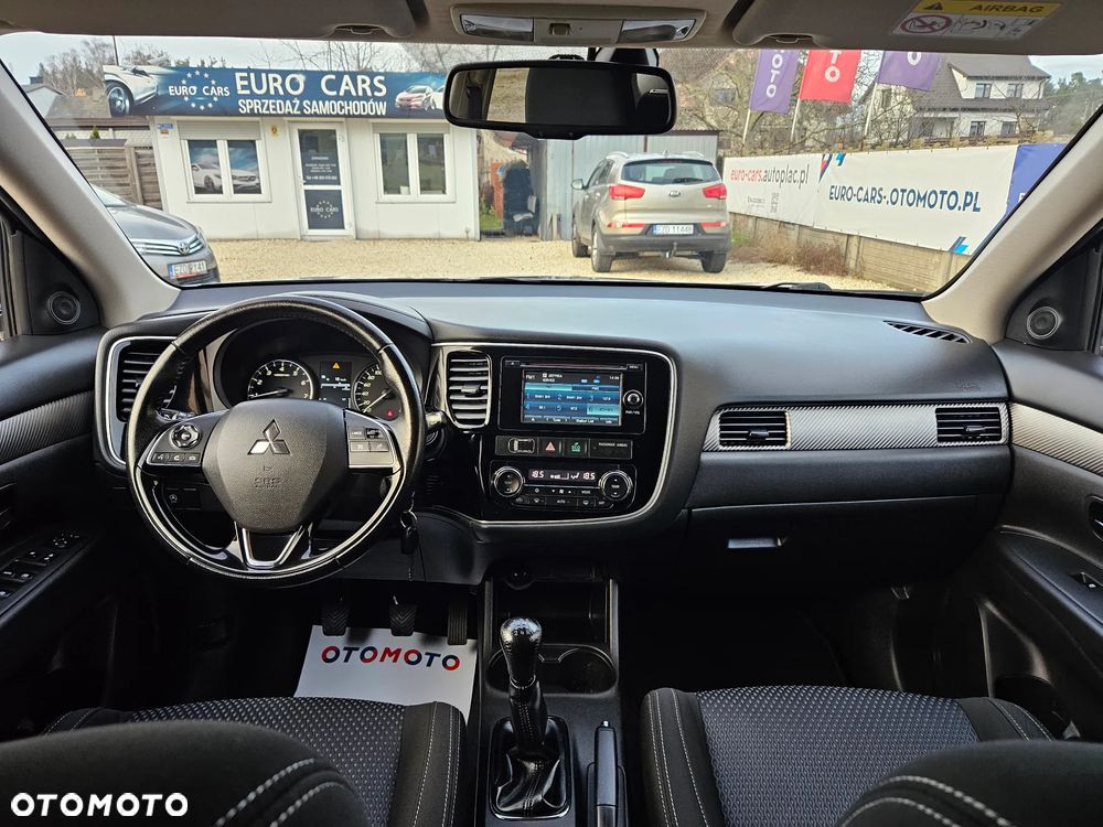 Mitsubishi Outlander 2.0 2WD Diamant - 24