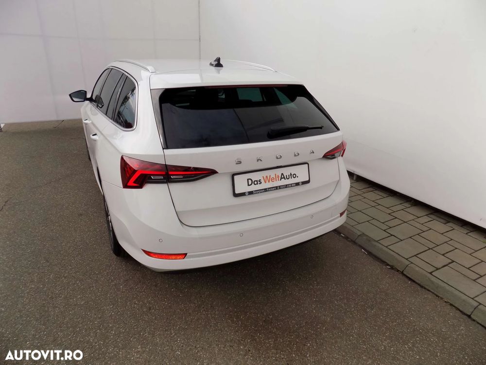 Skoda Octavia Combi 2.0 TDI (Green tec) DSG Style - 4