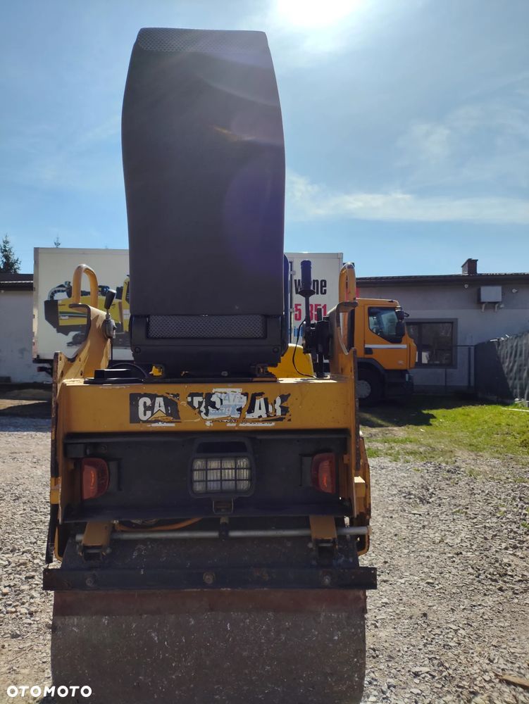 Caterpillar CB-114 - 8