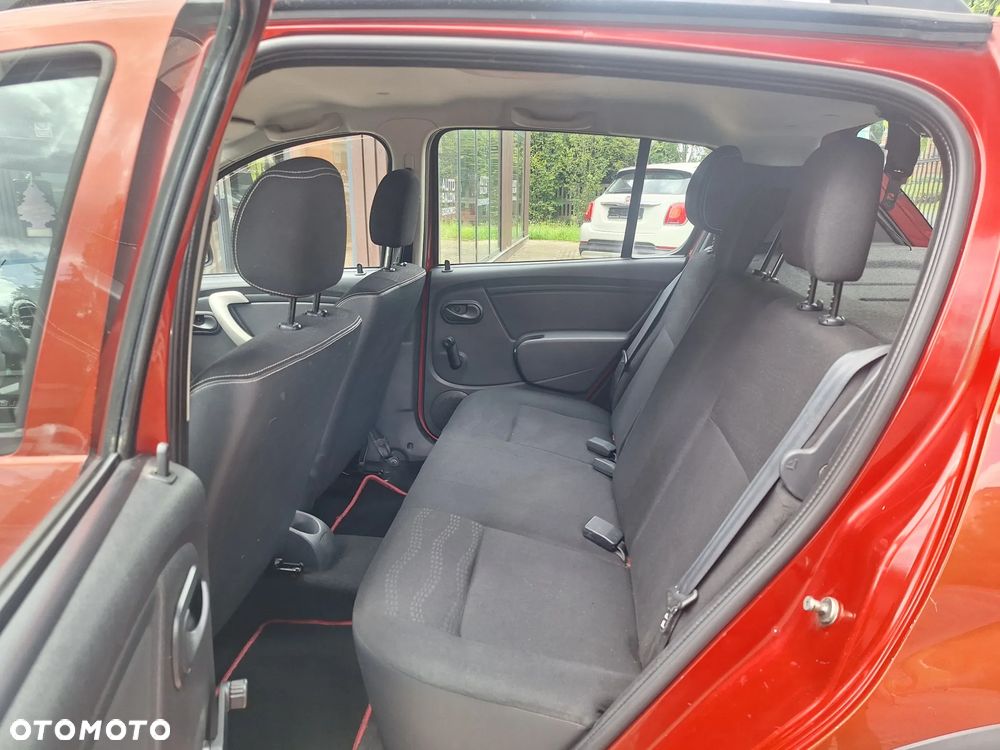 Dacia Sandero Stepway - 12