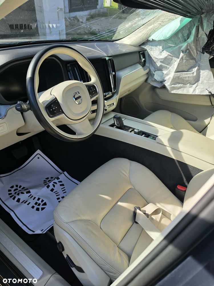Volvo XC 60 B4 D Momentum Pro - 14