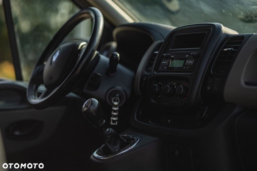 Renault Trafic - 26