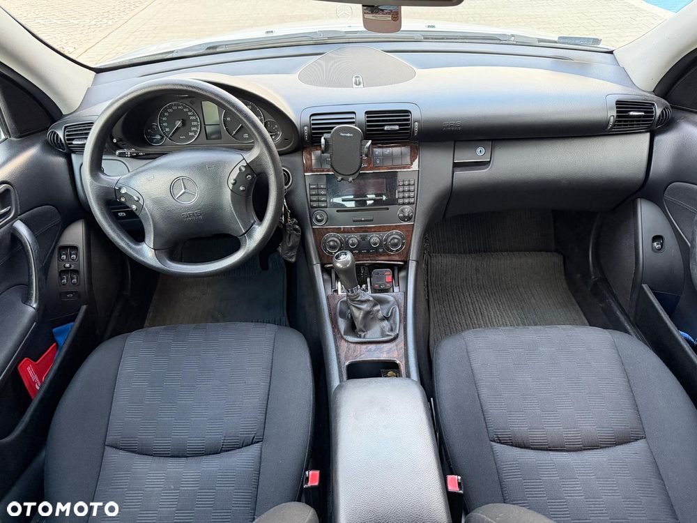 Mercedes-Benz Klasa C 200 CDI Classic - 12
