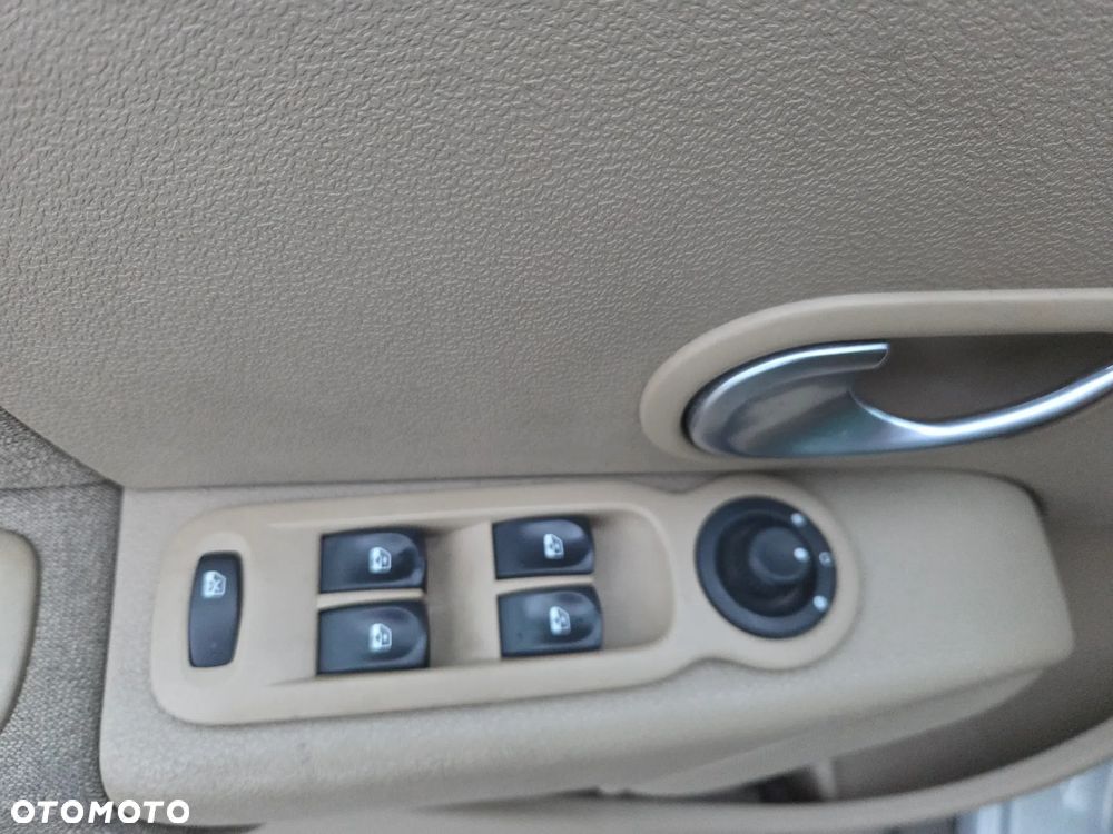 Renault Modus - 24