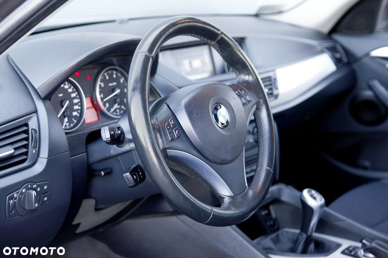 BMW X1 sDrive18i - 14